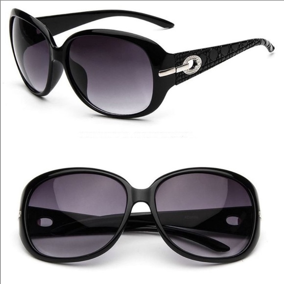 Accessories - NEW BLACK SUNGLASSES